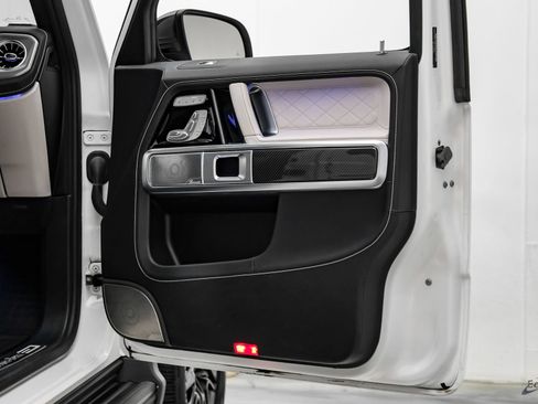 Used 2025 Mercedes-Benz G 550 image 86