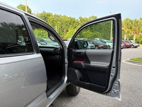 Used 2019 Toyota Tacoma SR w/ SR Convenience Package RWD image 29