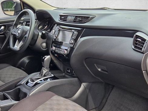 Used 2020 Nissan Rogue Sport SV FWD image 20