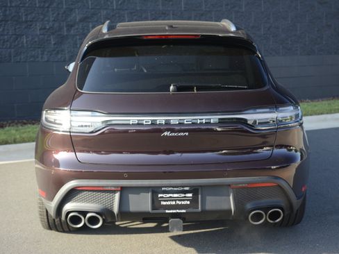 Certified 2026 Porsche Macan AWD/4WD image 6