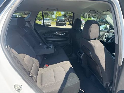 Used 2023 GMC Terrain SLE w/ Driver Convenience Package AWD/4WD image 18