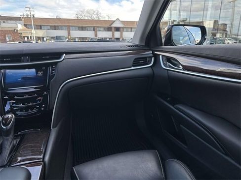 Used 2013 Cadillac XTS Luxury w/ Driver Awareness Package image 32