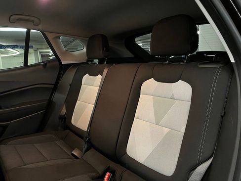 Used 2024 Chevrolet Trax LS w/ LS Convenience Package FWD image 18