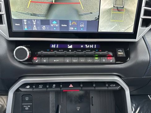 Used 2025 Toyota Tundra Platinum AWD/4WD image 42