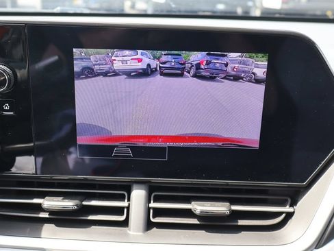 Used 2024 Chevrolet Trax LS w/ LS Convenience Package FWD image 12