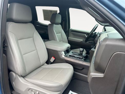 Used 2024 GMC Sierra 1500 SLT w/ SLT Premium Plus Package AWD/4WD image 15