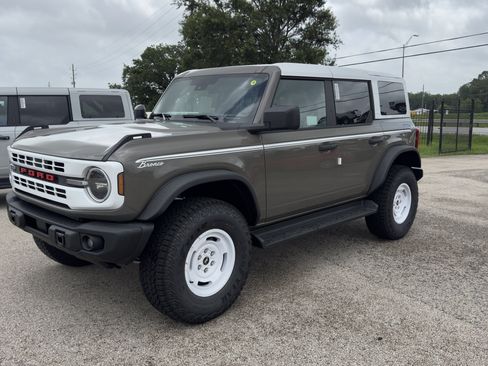 New 2026 Ford Bronco Heritage Edition AWD/4WD image 6