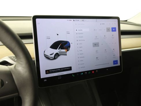 Used 2021 Tesla Model Y Long Range AWD/4WD image 13