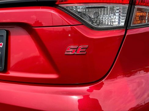 Used 2021 Toyota Corolla SE w/ Carpet Mat Package (TMS) FWD image 22