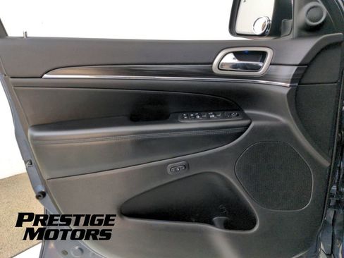 Used 2020 Jeep Grand Cherokee Limited w/ Luxury Group II AWD/4WD image 28