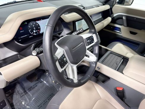 Used 2024 Land Rover Defender 110 X-Dynamic SE AWD/4WD image 4