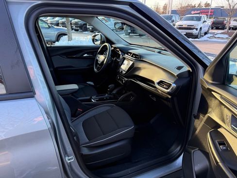 Used 2023 Chevrolet TrailBlazer LT w/ Convenience Package image 24