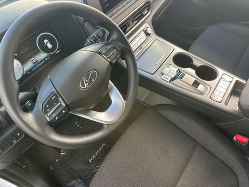 Used 2023 Hyundai Kona SE w/ Cargo Package FWD image 10