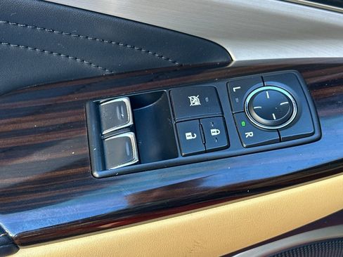 Used 2019 Lexus RC 350 image 12