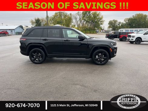 New 2025 Jeep Grand Cherokee Limited w/ Luxury Tech Group II image 10