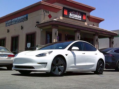 Used 2021 Tesla Model 3 Standard Range Plus RWD image 1