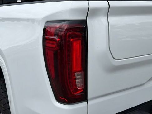 Used 2024 GMC Sierra 1500 AT4 AWD/4WD image 12