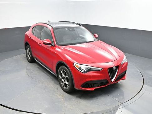 Used 2023 Alfa Romeo Stelvio Ti image 36