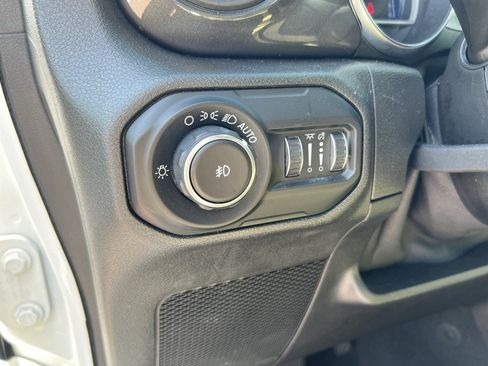 Used 2020 Jeep Wrangler Unlimited Sport AWD/4WD image 35