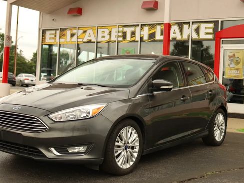 Used 2018 Ford Focus Titanium FWD image 1
