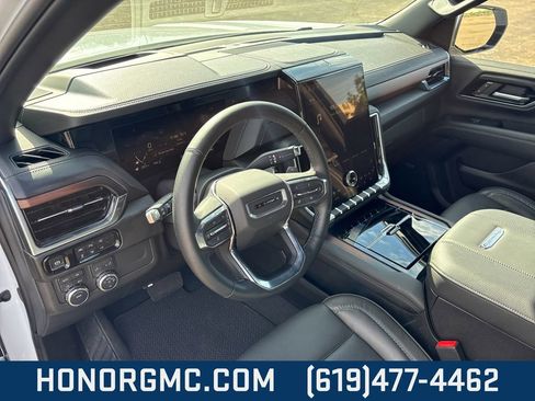 Used 2025 GMC Yukon Denali image 12