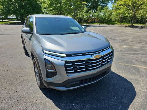 Used 2026 Chevrolet Equinox LT w/ Convenience Package II AWD/4WD image 8