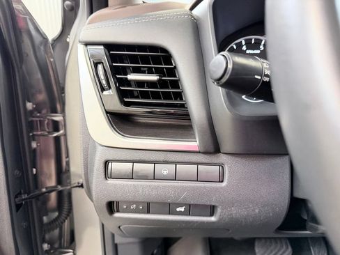 Used 2021 Nissan Rogue SL AWD/4WD image 37