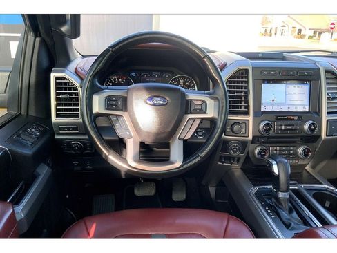 Used 2018 Ford F150 Platinum w/ Equipment Group 701A Luxury image 6