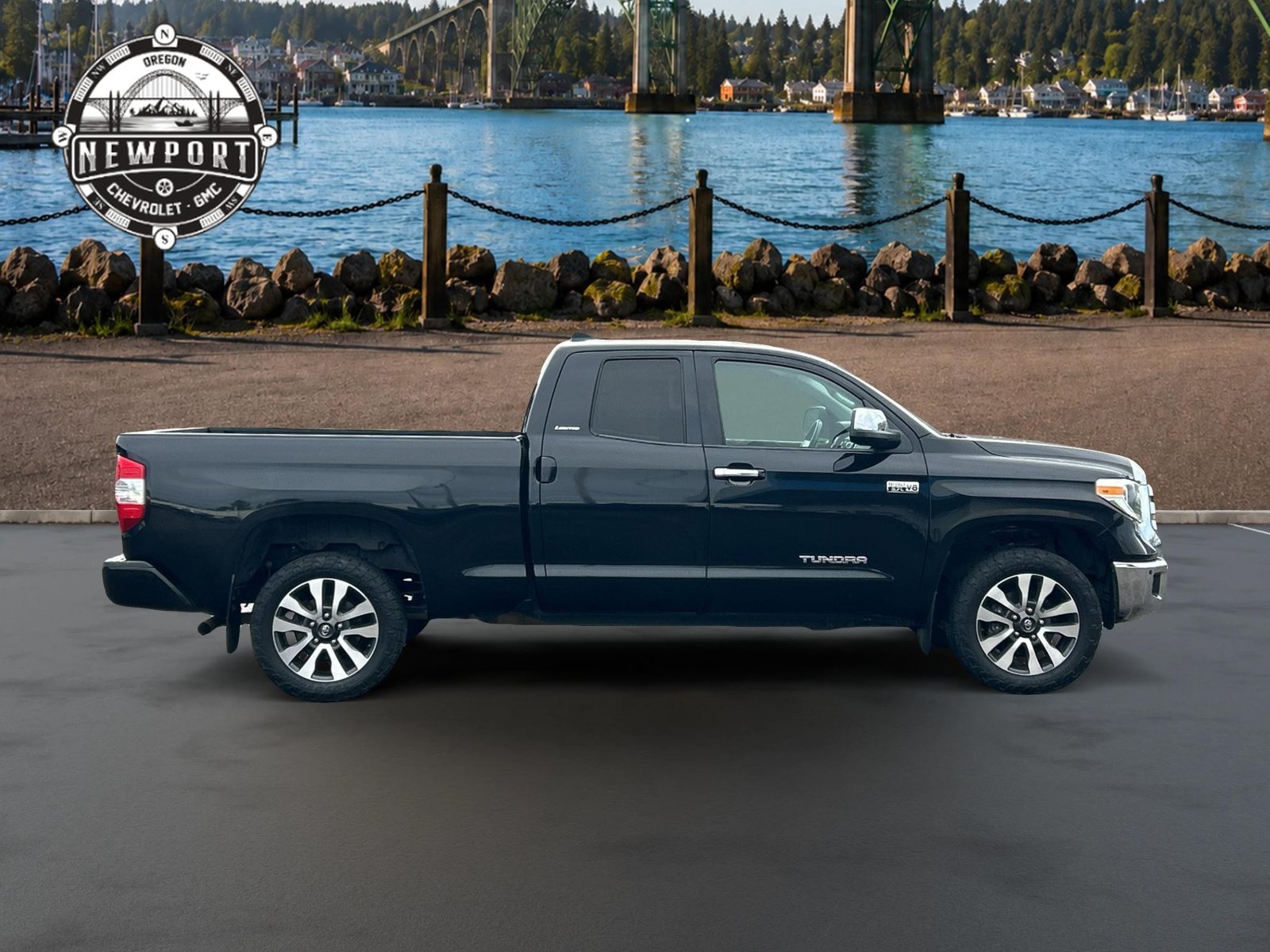 Used 2020 Toyota Tundra Limited w/ Limited Premium Package AWD/4WD image 4