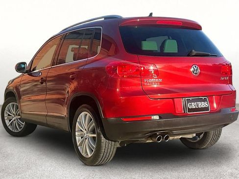 Used 2014 Volkswagen Tiguan S FWD image 16