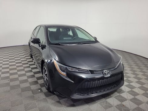 Used 2022 Toyota Corolla LE FWD image 13