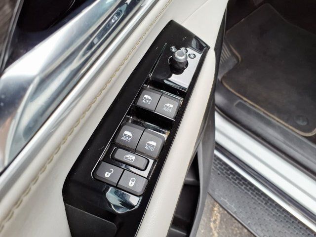 Used 2022 Jeep Wagoneer Series II AWD/4WD image 22