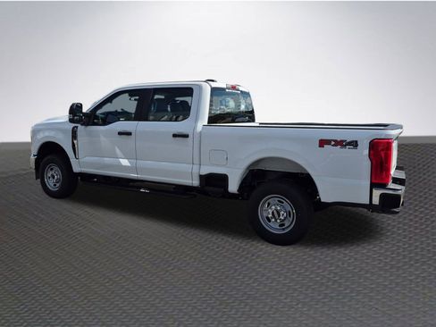 New 2026 Ford F250 XL w/ FX4 Off-Road Package image 5
