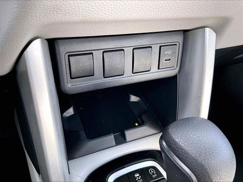 Used 2024 Toyota Corolla Cross LE image 27