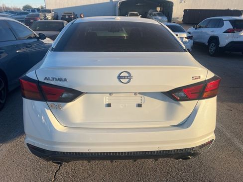 Used 2024 Nissan Altima 2.5 SR w/ SR Premium Package image 5