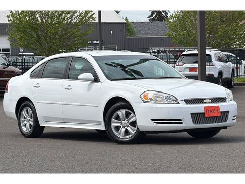 Used 2014 Chevrolet Impala Limited LS FWD image 2