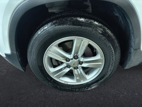 Used 2021 Chevrolet Trax LT AWD/4WD image 19