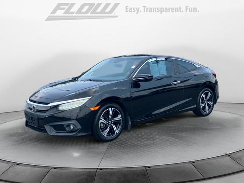 Used 2016 Honda Civic Touring image 4