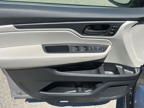 Used 2025 Honda Odyssey EX-L image 9