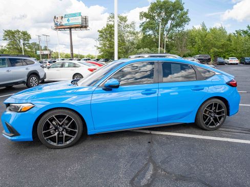 Used 2022 Honda Civic Sport Touring image 3