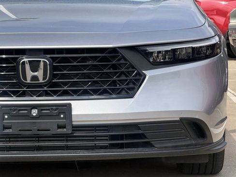 Used 2025 Honda Accord LX image 8