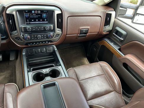 Used 2015 Chevrolet Silverado 2500 High Country w/ Duramax Plus Package AWD/4WD image 16