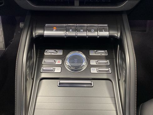 New 2026 Lincoln Nautilus Reserve AWD/4WD image 23