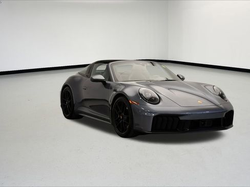 Used 2025 Porsche 911 Targa 4 GTS image 17