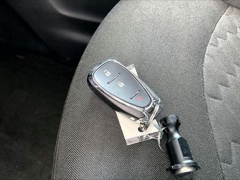 Used 2019 Chevrolet Equinox LT AWD/4WD image 14