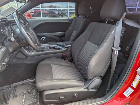 Used 2015 Dodge Challenger R/T w/ Quick Order Package 28B R/T RWD image 10