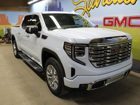 New 2026 GMC Sierra 1500 Denali w/ Technology Package image 3