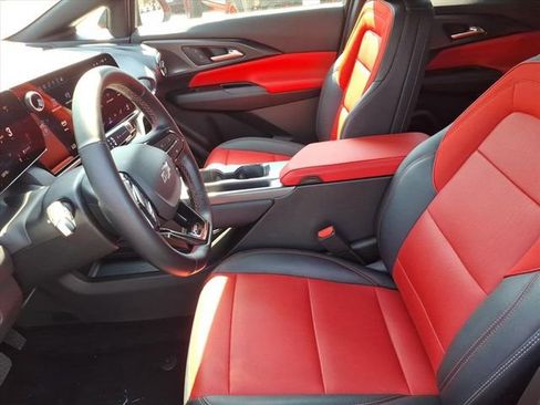 Used 2025 Chevrolet Equinox EV RS image 5