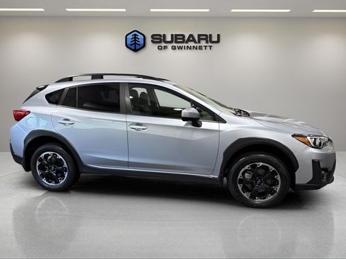 Used 2021 Subaru Crosstrek 2.0i Premium w/ Moonroof Package AWD/4WD image 6