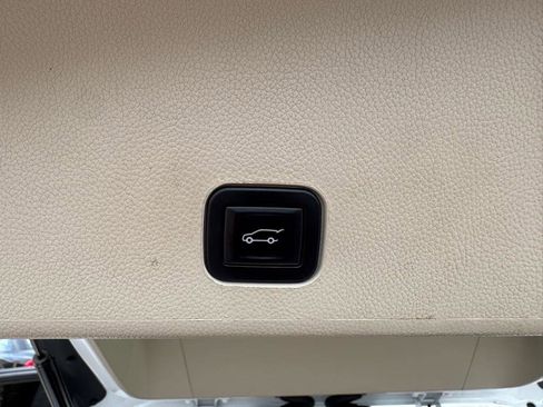 Used 2015 Cadillac SRX Luxury AWD/4WD image 23